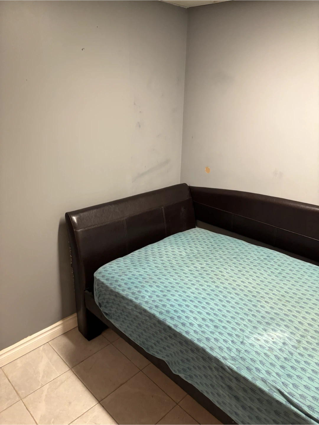 Private room for rent - photo 2
