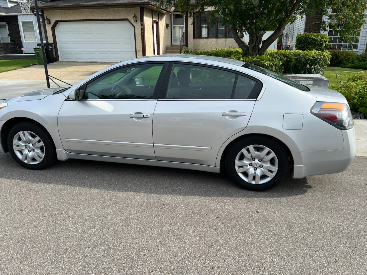 Nissan Altima 2010 - photo 2