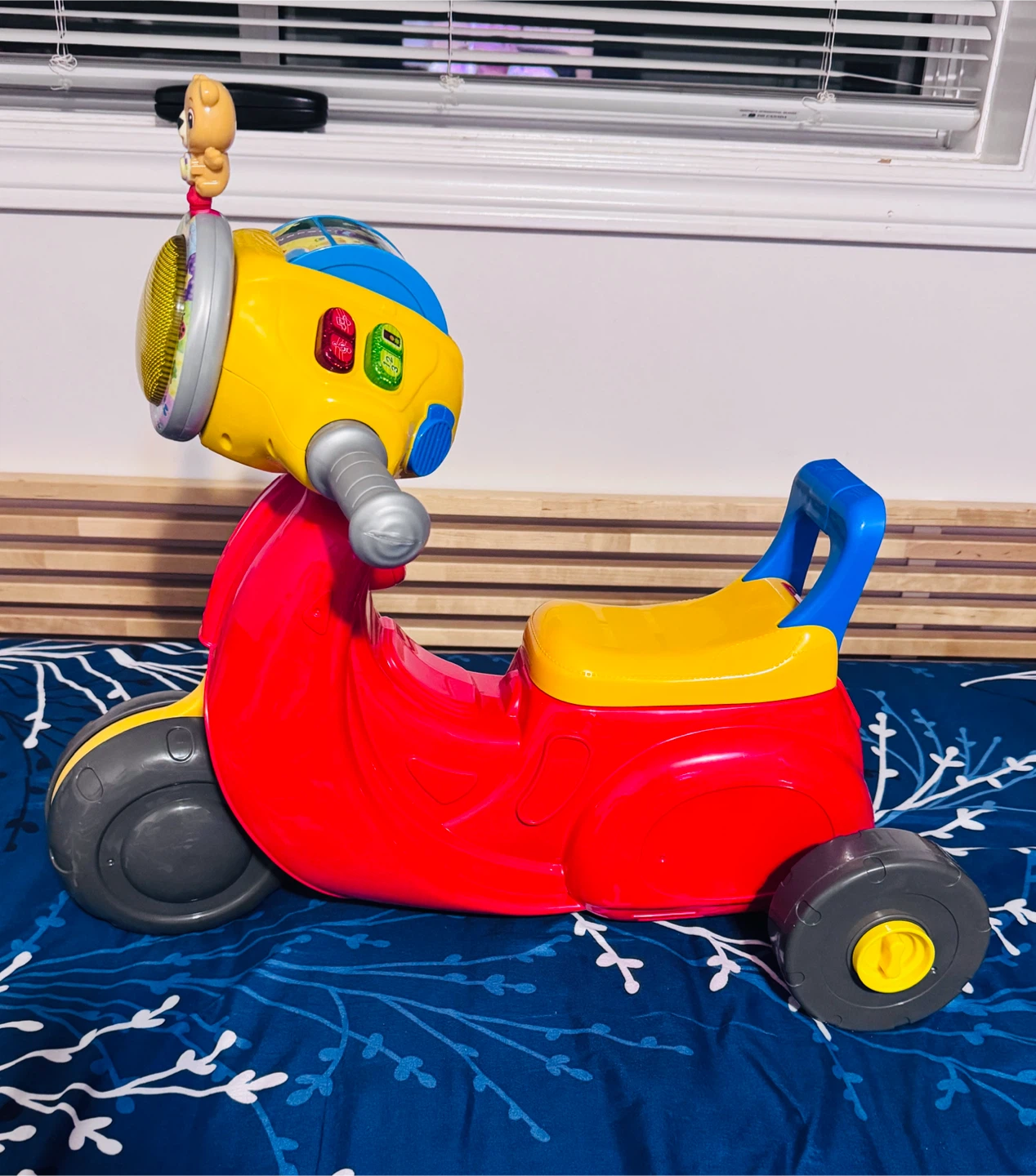 VTech 2-in-1 Map & Go Scooter (English Version) - photo 2