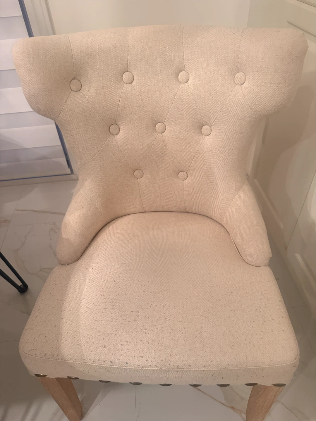 Dining table chairs