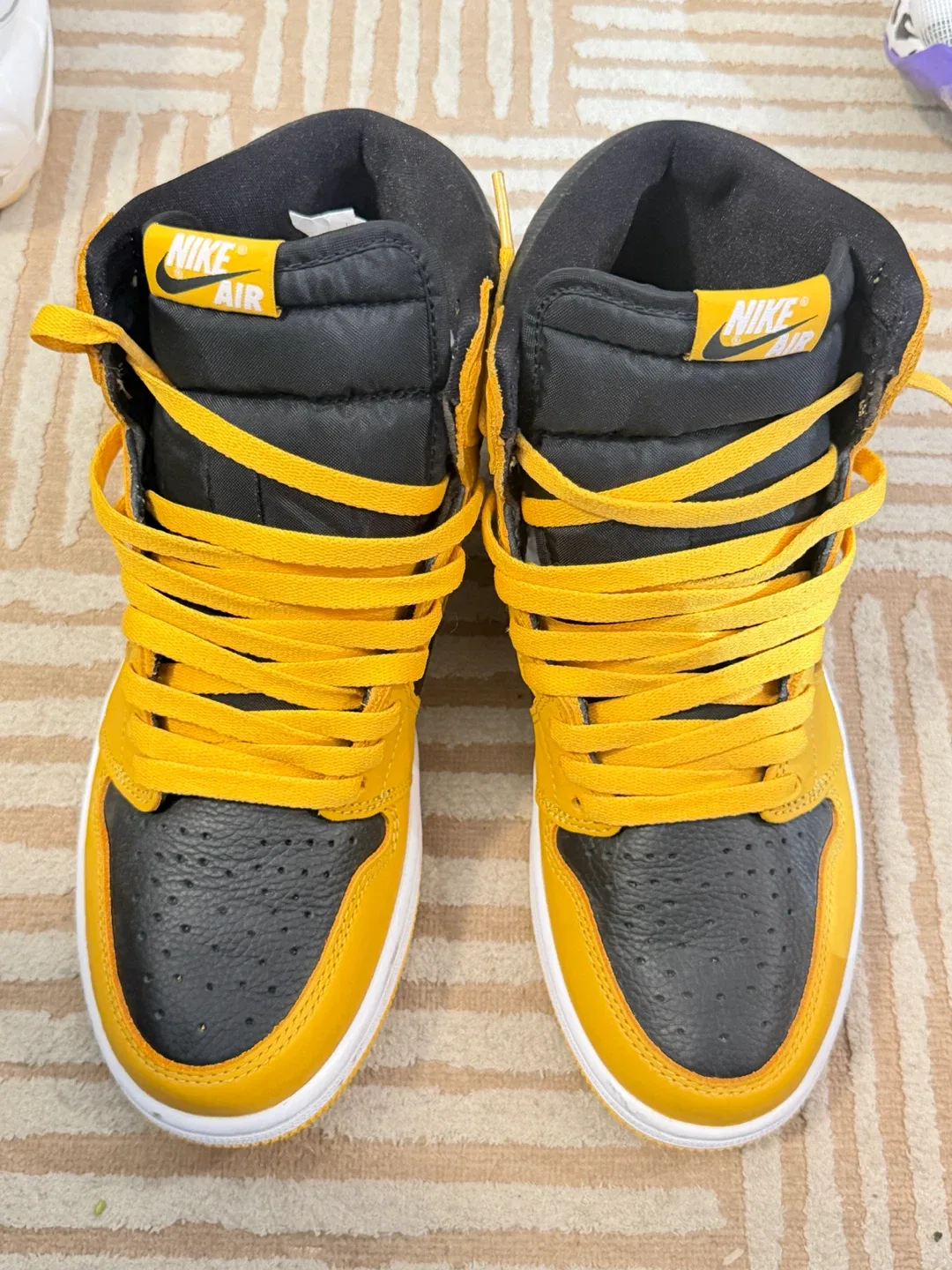 Air Jordan 1 Mid Pollen Sneakers - photo 2