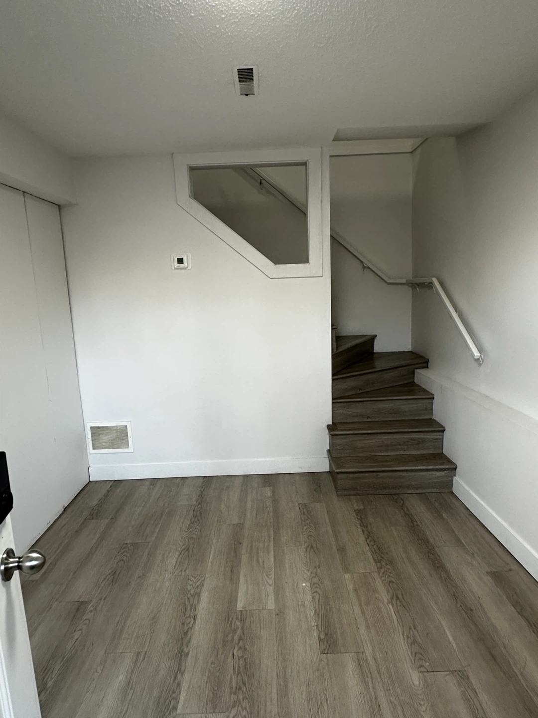 3 bed 1.5 with garage - photo 4