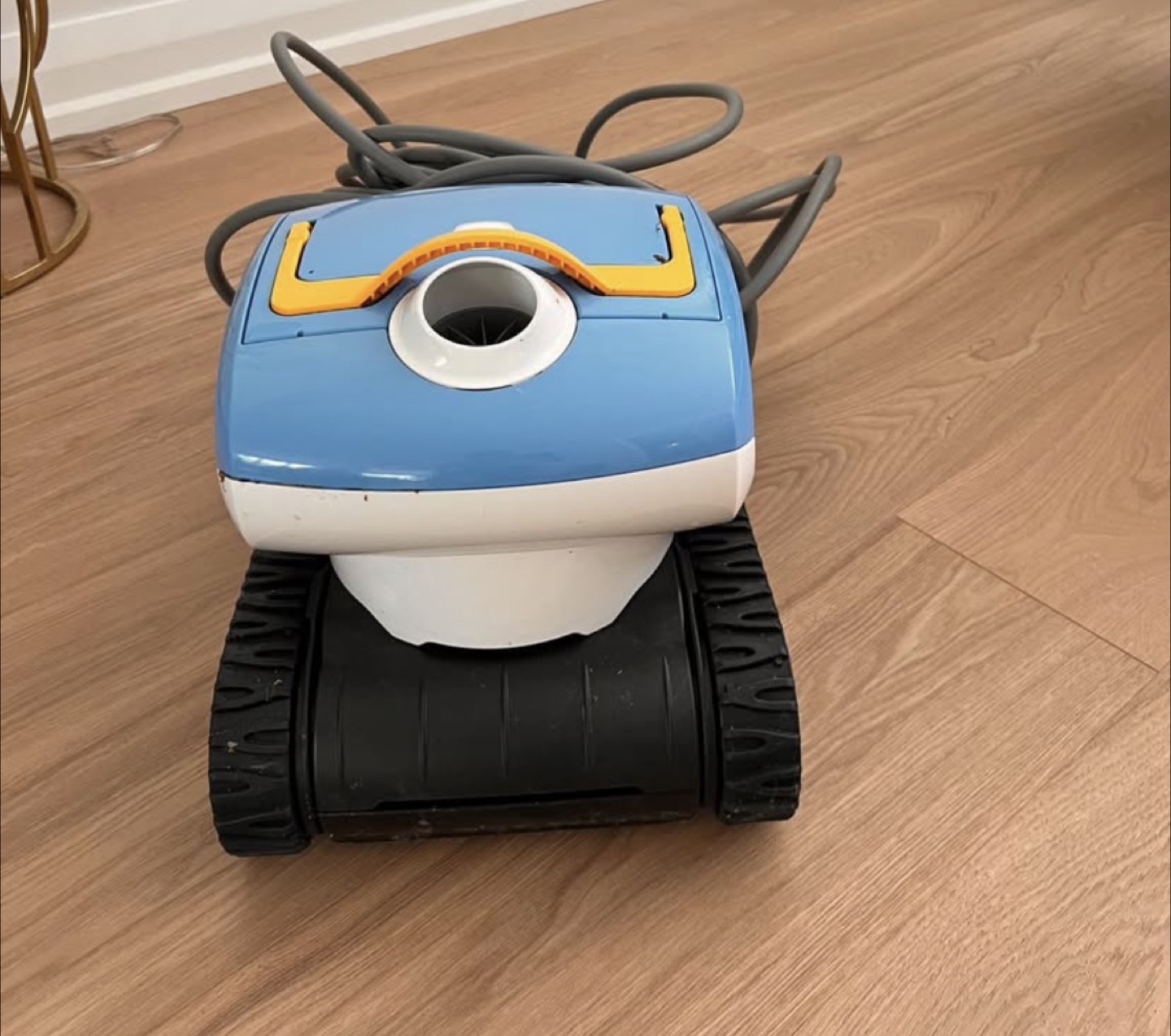 Aqua Products Sol Robotic Pool Cleaner