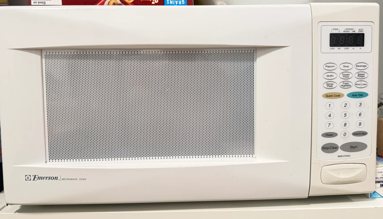 Emerson Microwave Oven