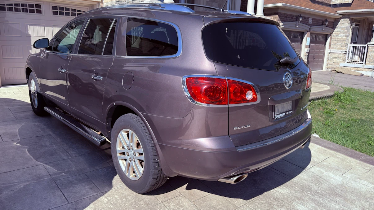 Buick Enclave SUV - photo 3