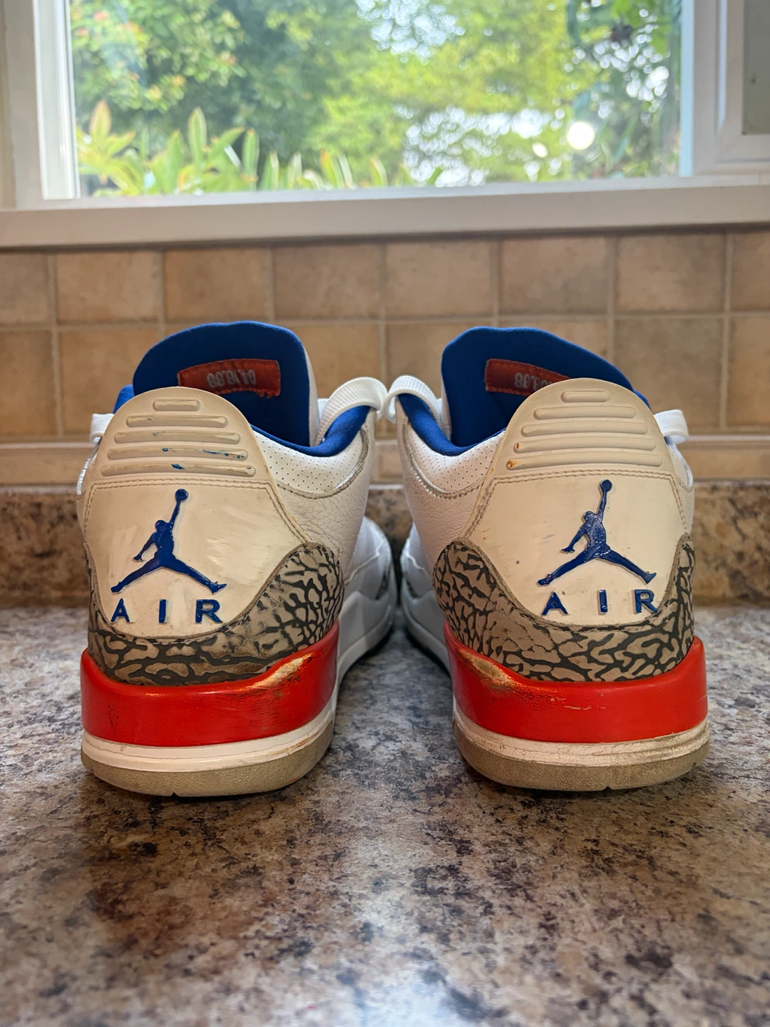 Air Jordan 3 Retro White Cement Orange Blue - photo 2
