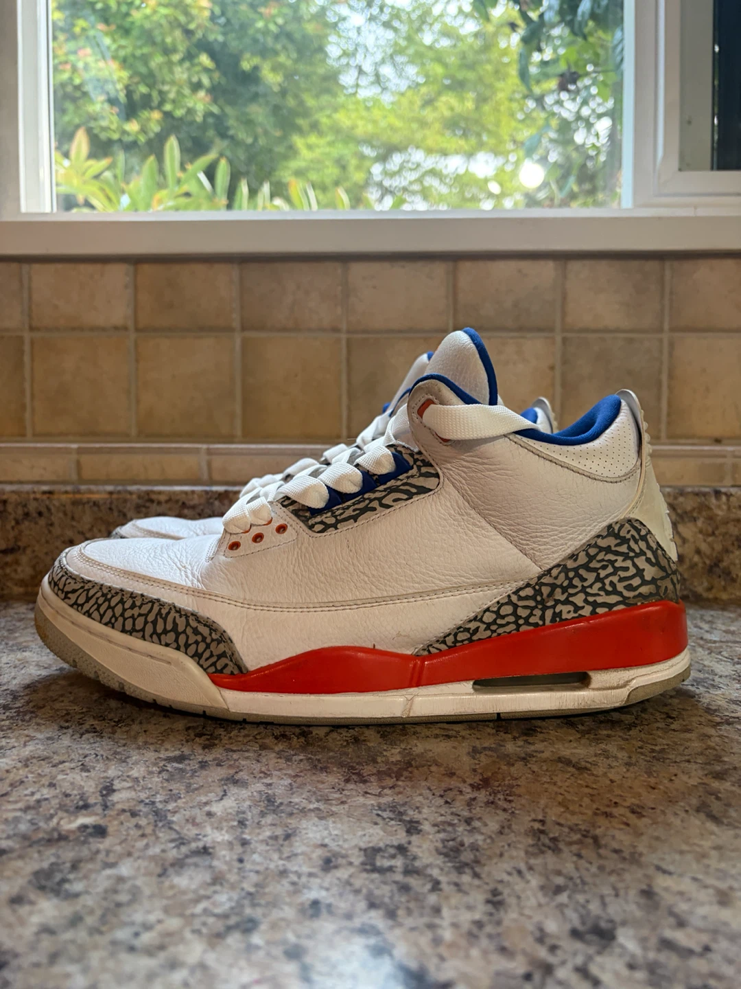 Air Jordan 3 Retro White Cement Orange Blue - photo 3