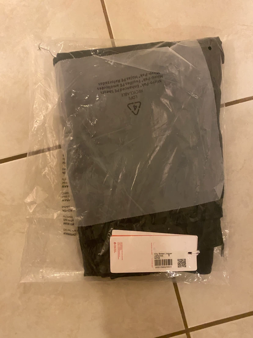 Lululemon Canada Joggers - Black Swirl Pattern - photo 2