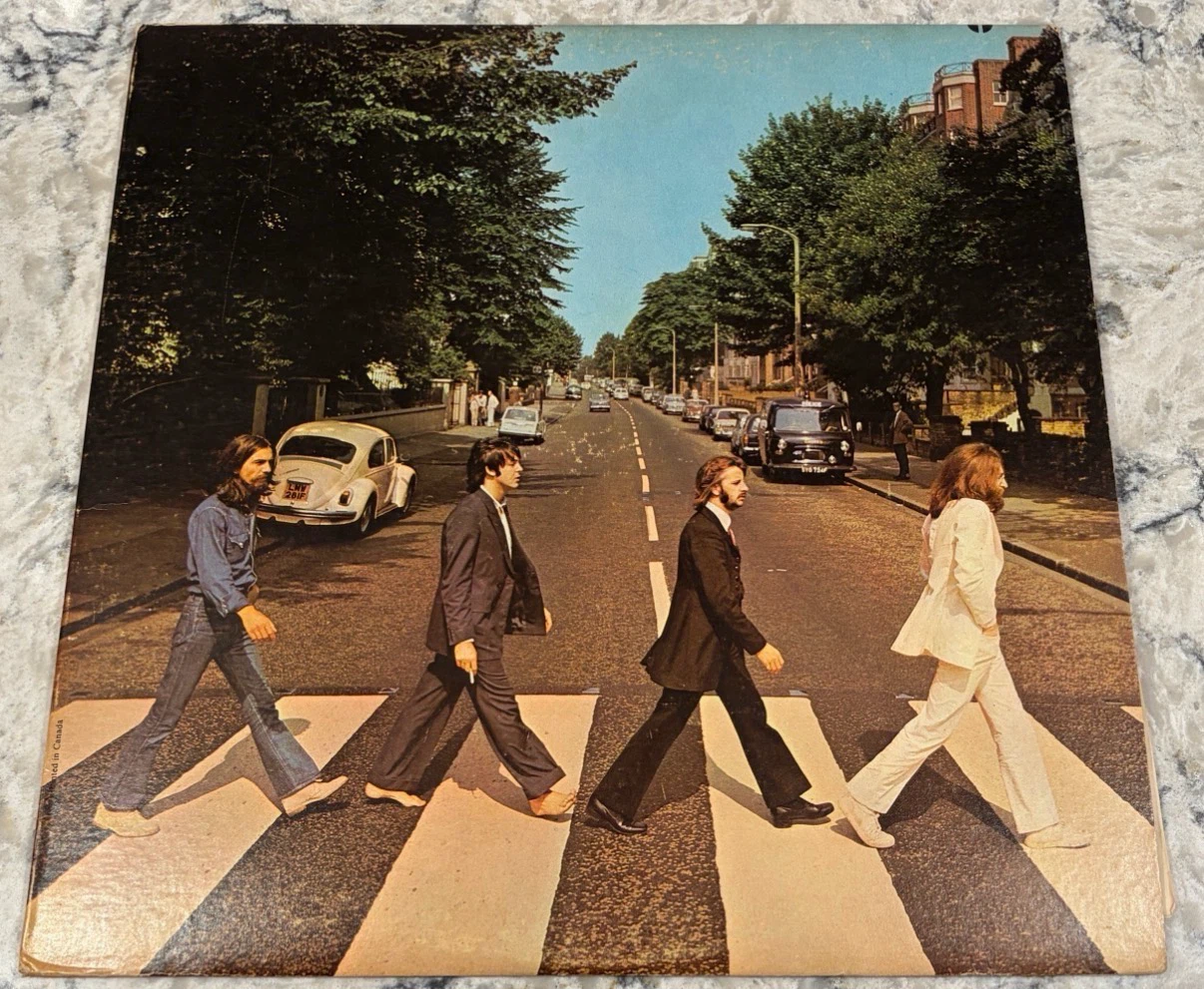 The Beatles Abbey Road Vinyl Record LP (SO-383)