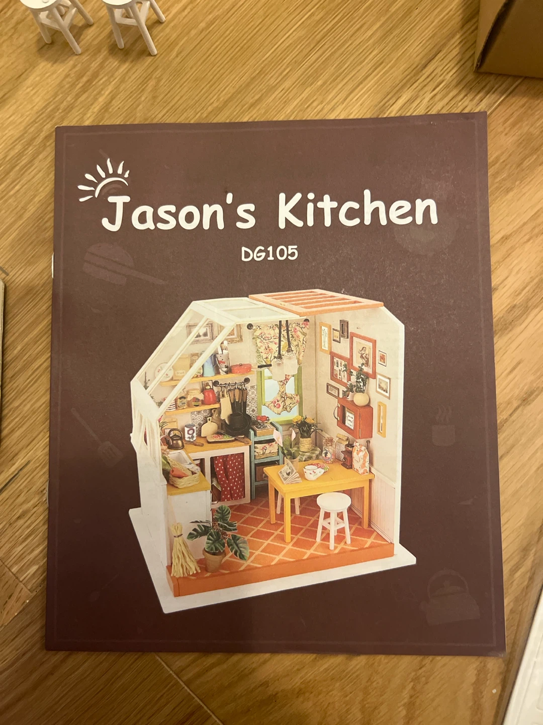 Jason's Kitchen DG105 Miniature Dollhouse Kit