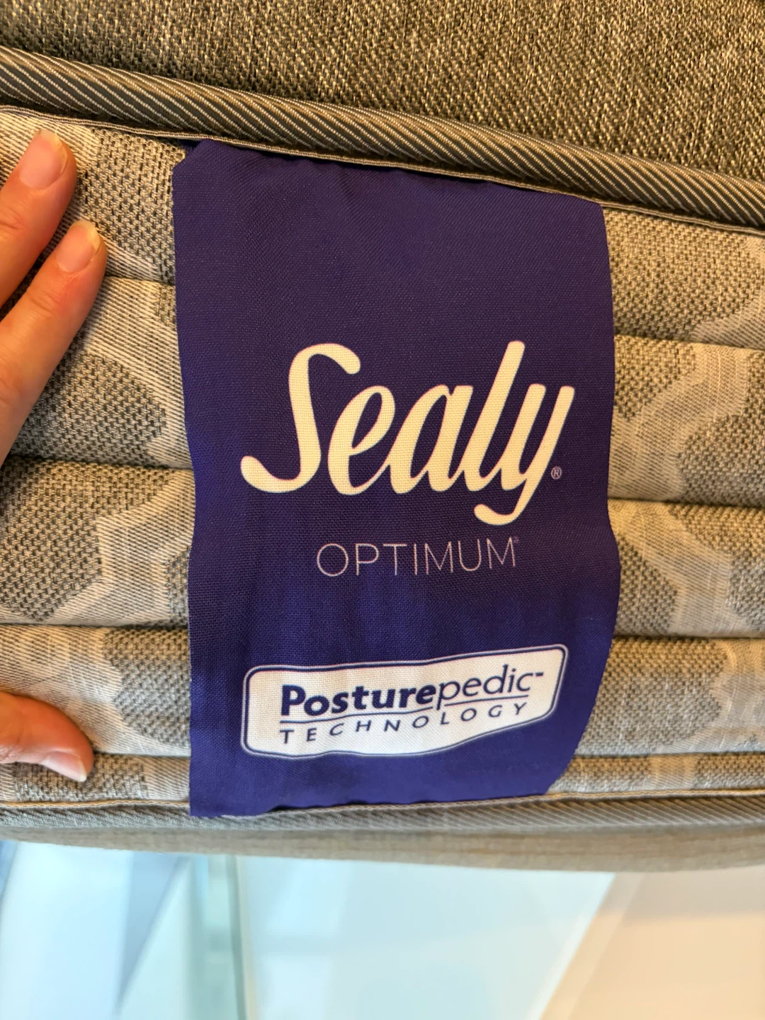 Sealy optimum Queen mattress - photo 2