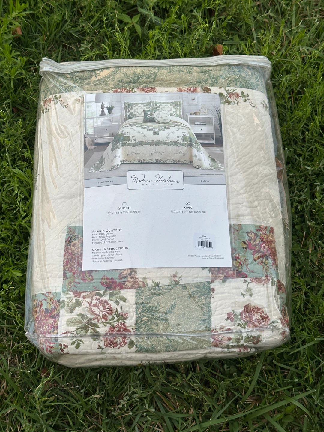 Modern Heirloom Olivia Quilt - Queen