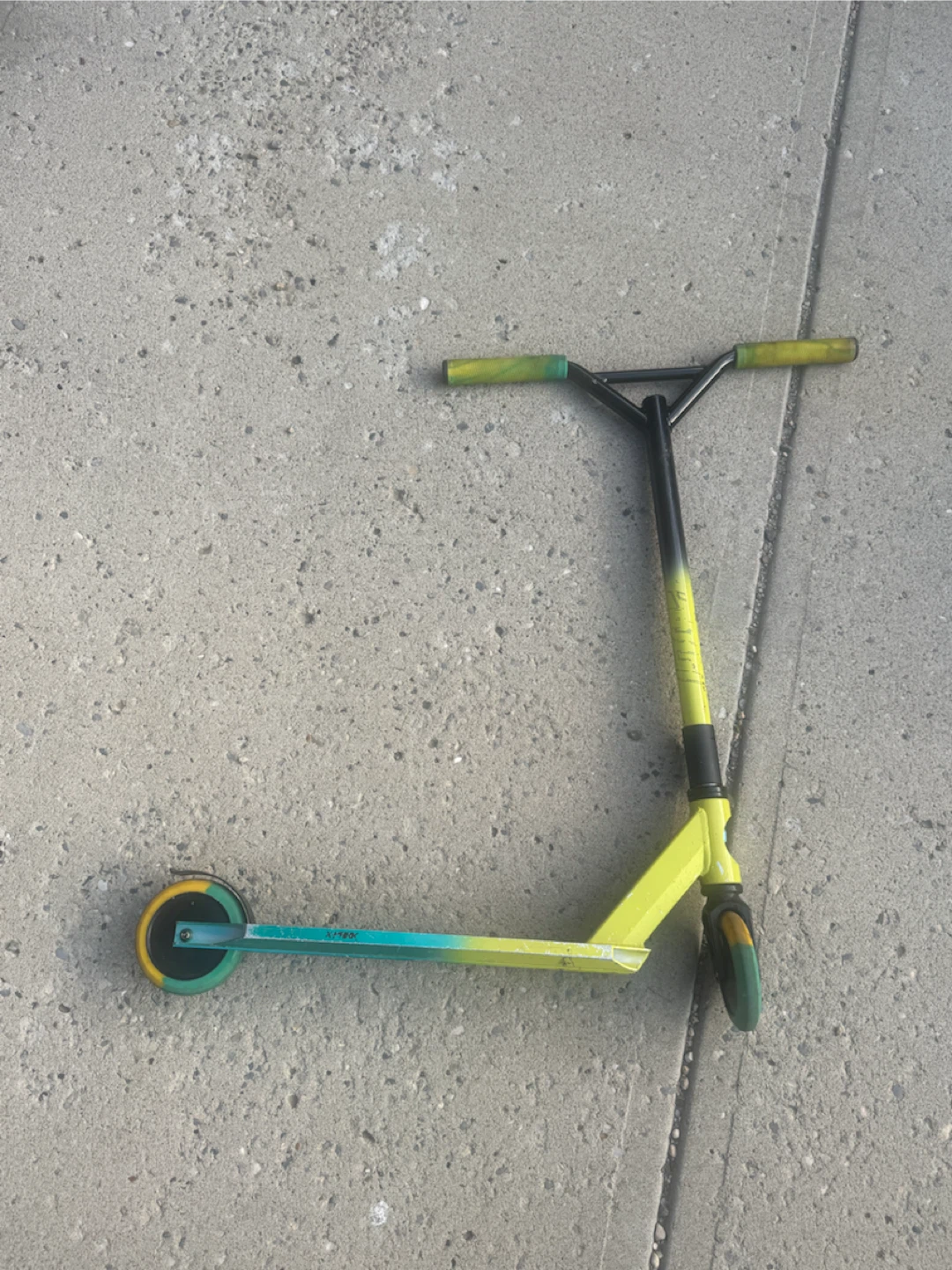 PIVOT Park Stunt Scooter - Dual Colours - photo 2