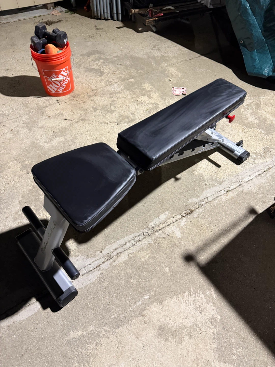 Body-Solid Adjustable Weight Bench