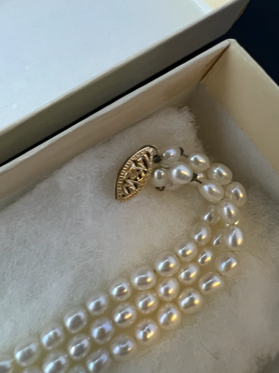 Vintage 3-Strand 14K Gold Filigree Clasp Pearl Bracelet - photo 2