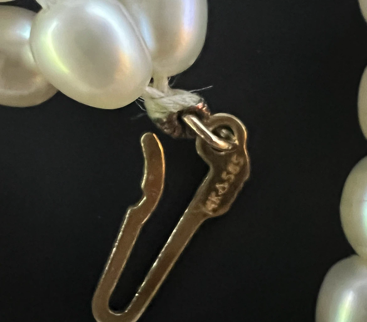 Vintage 3-Strand 14K Gold Filigree Clasp Pearl Bracelet - photo 5