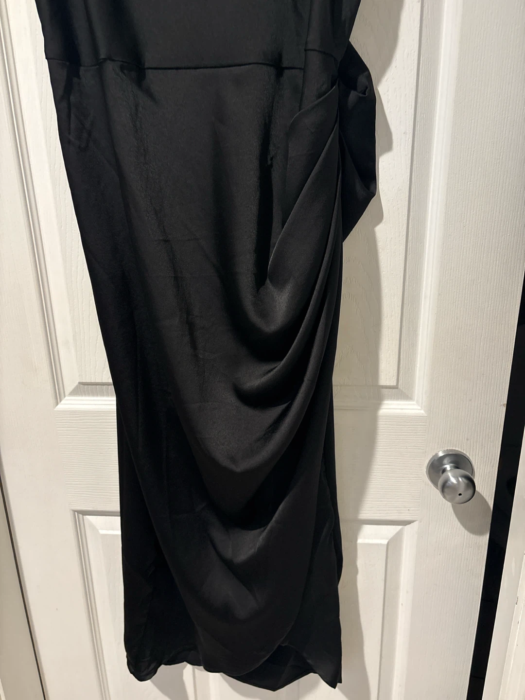 Brand new Black Ruched Midi Dress - photo 2