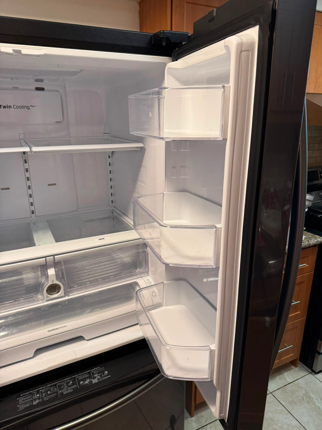 Samsung French Door Refrigerator with Ice Dispenser - photo 5