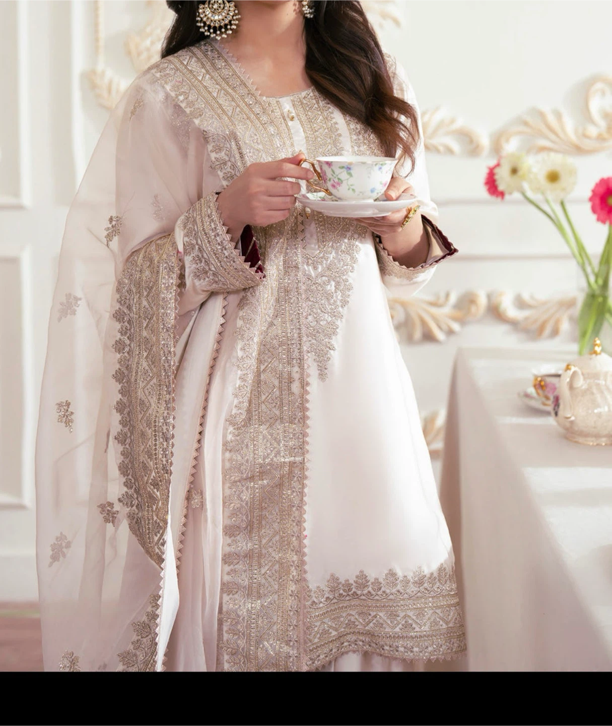 Women's Embroidered party Suit - photo 2