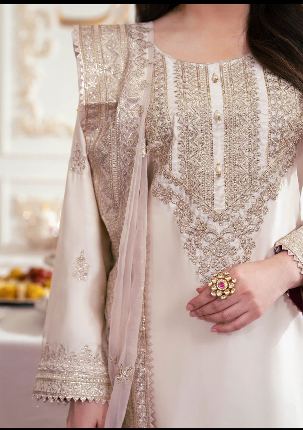 Women's Embroidered party Suit - photo 4