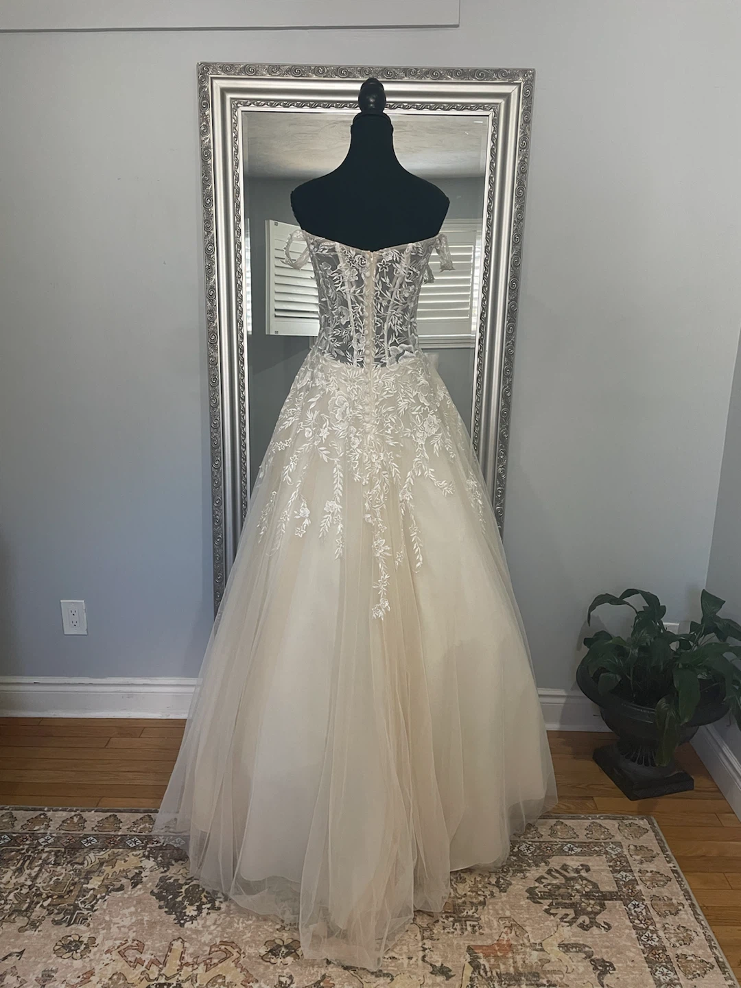 Wedding Dress - photo 2