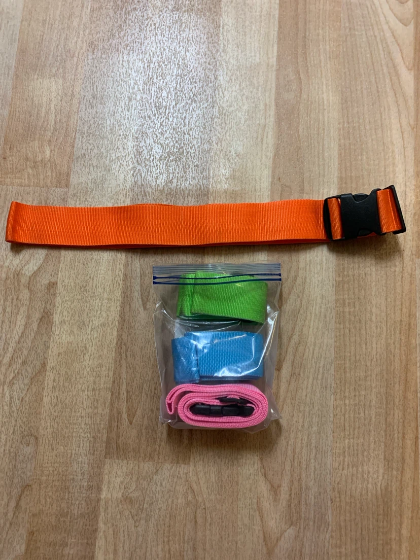 Four luggage straps (used)