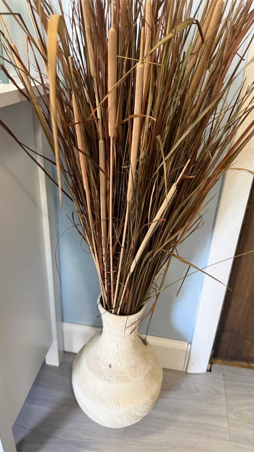Textured Beige Ceramic Vase with Dried Floral Arrangement