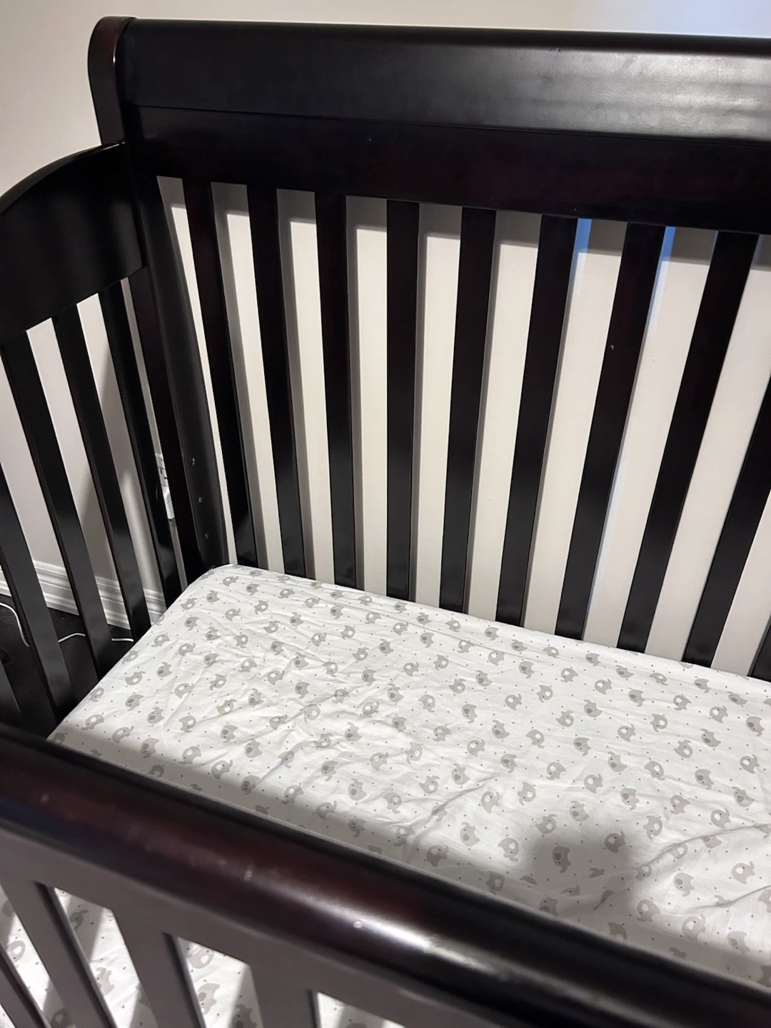 Dark Wood Crib and mattress - photo 3