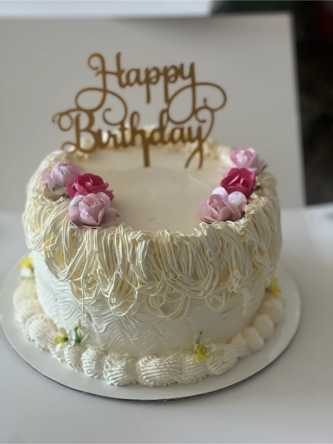 HOMEMADE FRESH CAKES