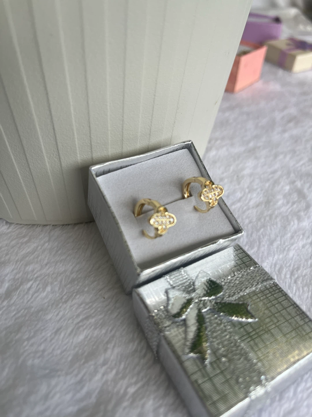 Gold Clover Earrings - photo 2