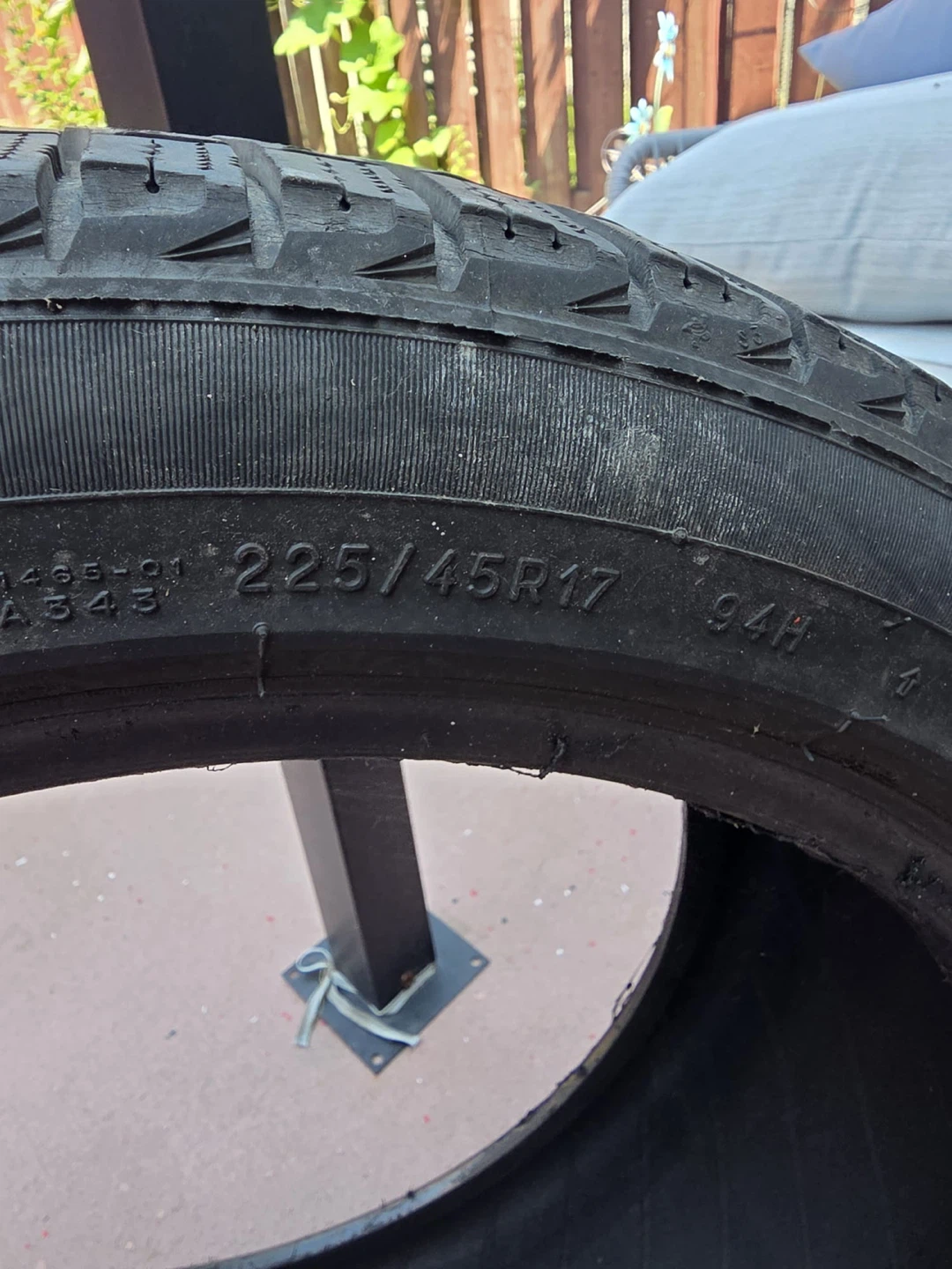4 Michelin X-Ice Winter Tires 225/45R17 – Excellent Condition - photo 2