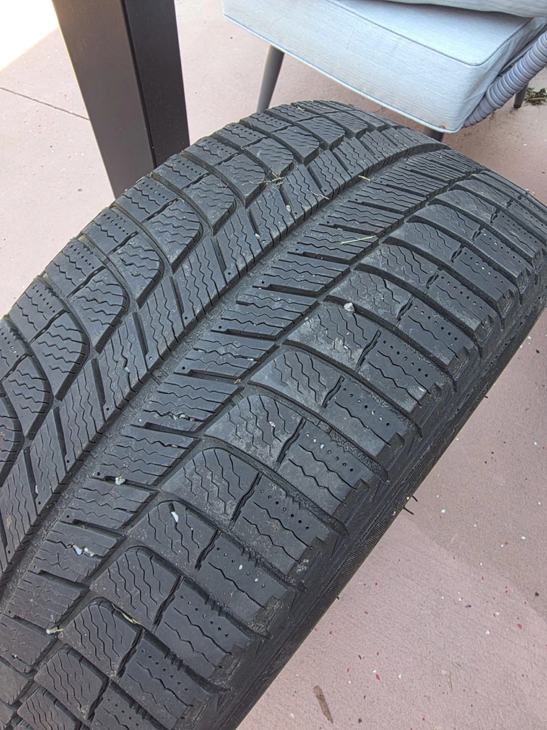 4 Michelin X-Ice Winter Tires 225/45R17 – Excellent Condition - photo 3