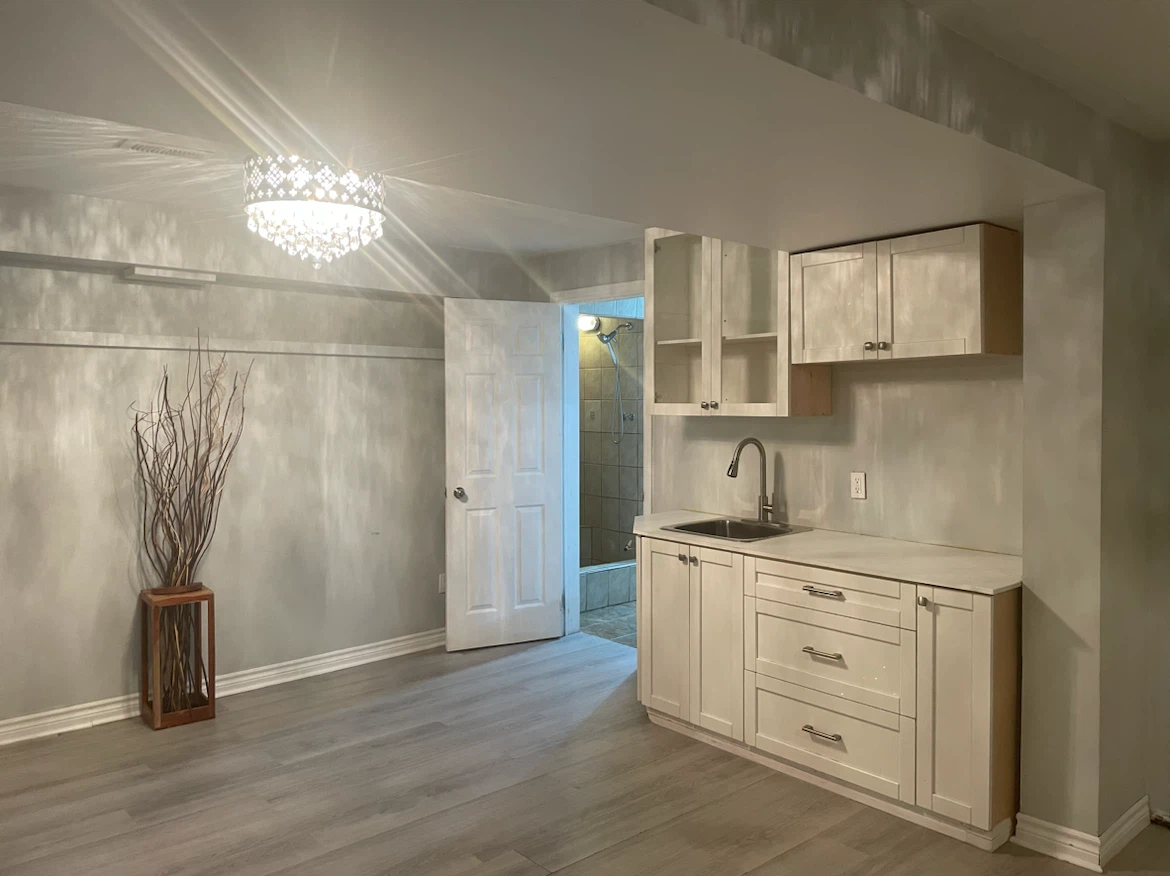 2 bedroom private entrance - photo 2