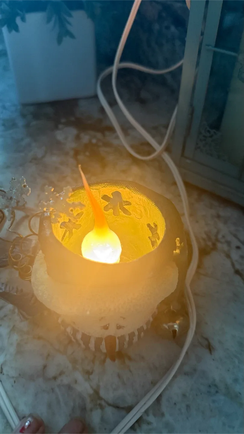 Light-up Snowman Candle Holder - photo 3