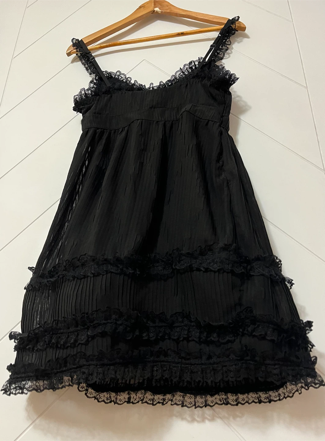 Disturbia Black Lace Trim Pleated Mini Dress - photo 4