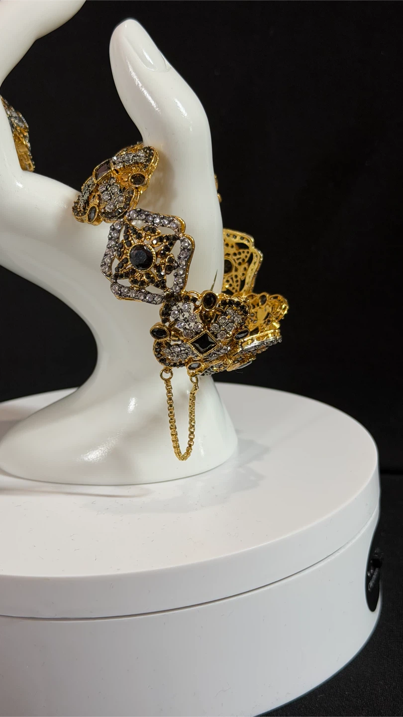 Openable black Gold Tone Beaded Bracelet Set - photo 2