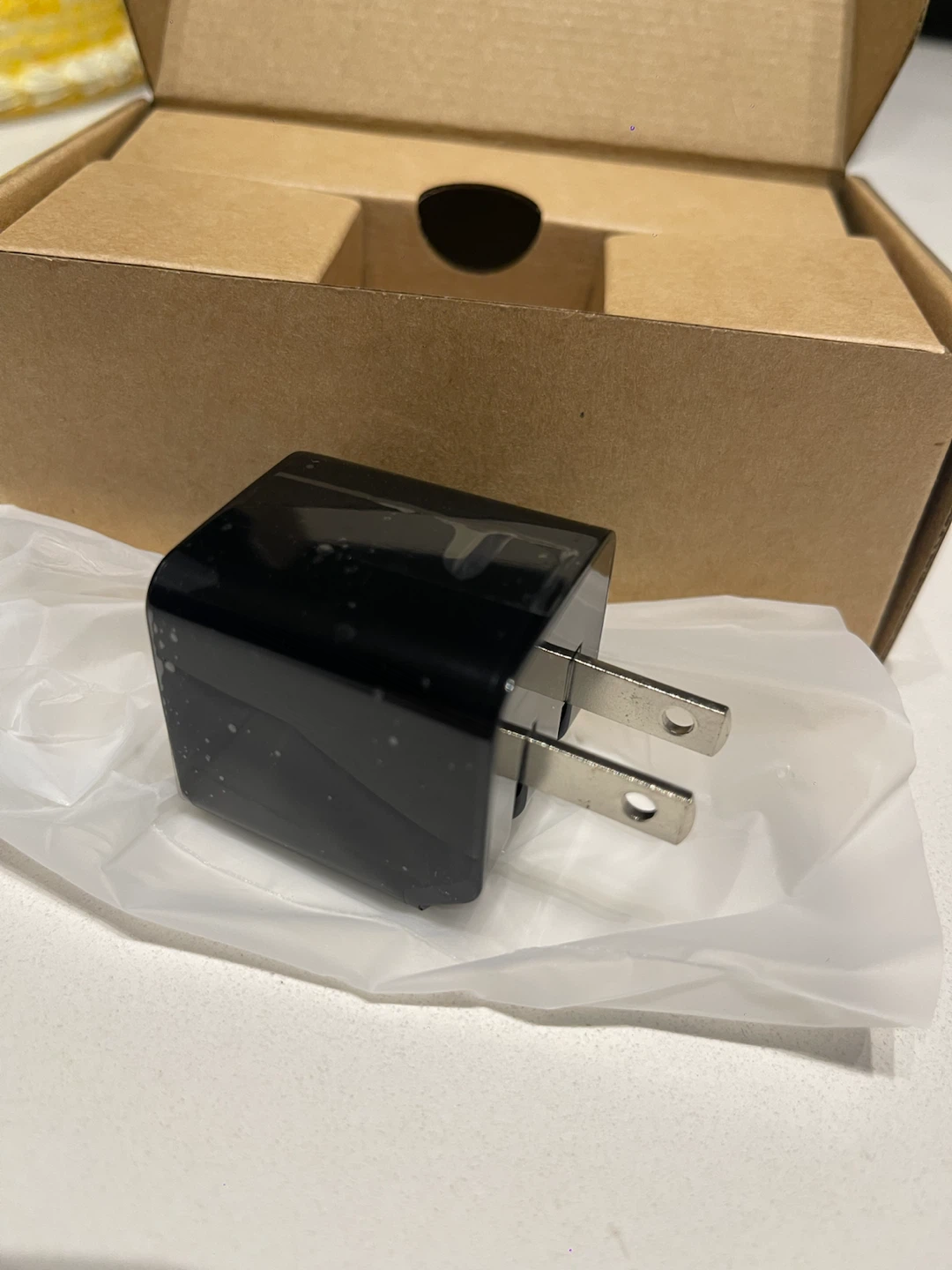 BNIB AUKEY Minima 20W USB-C PD Charger - photo 2
