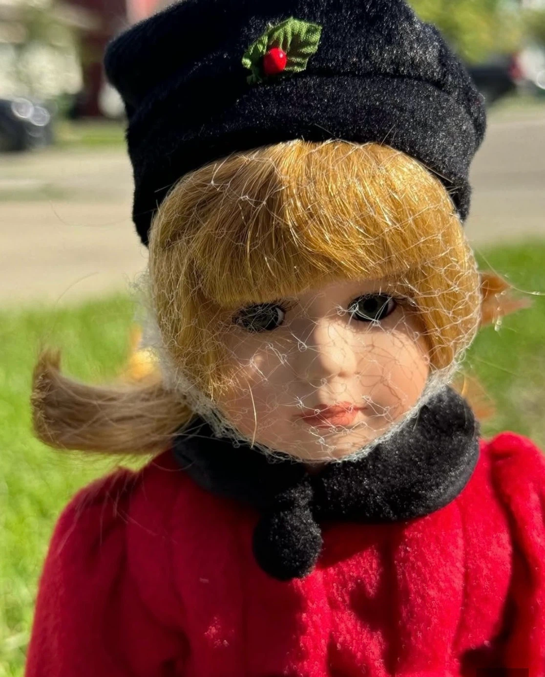 Avon Collectible Doll - photo 5
