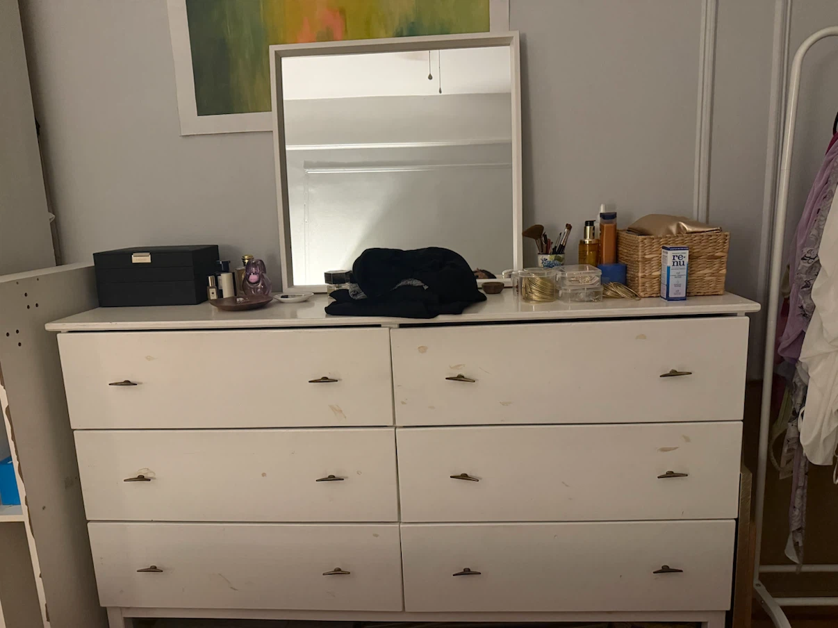 Dresser