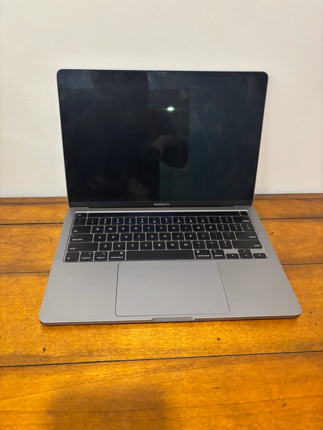 Apple MacBook Pro not working no charger - photo 3