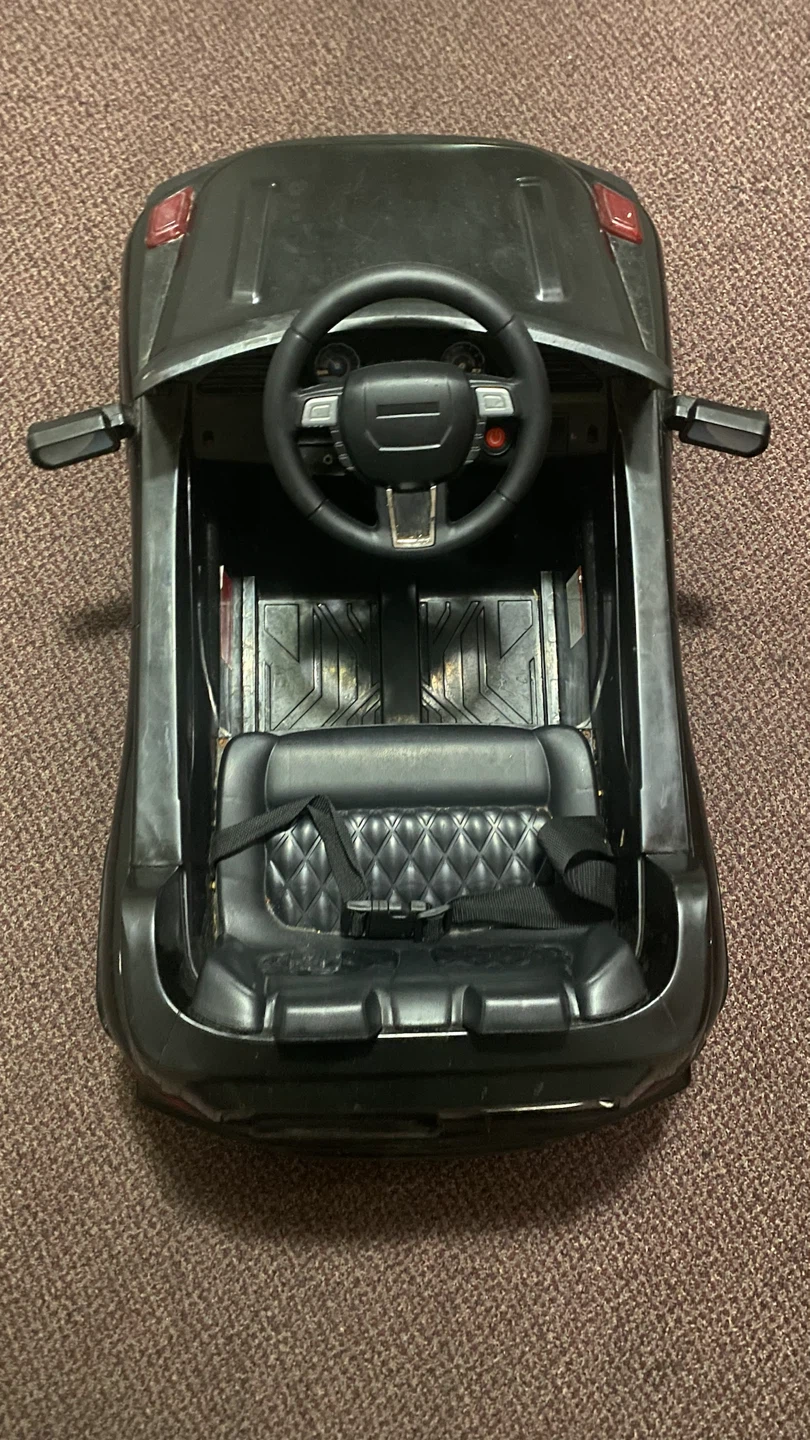 Black Ride-On Car - photo 3