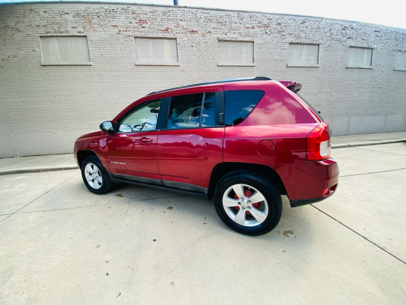 2011 JEEP COMPASS $3800 - photo 2