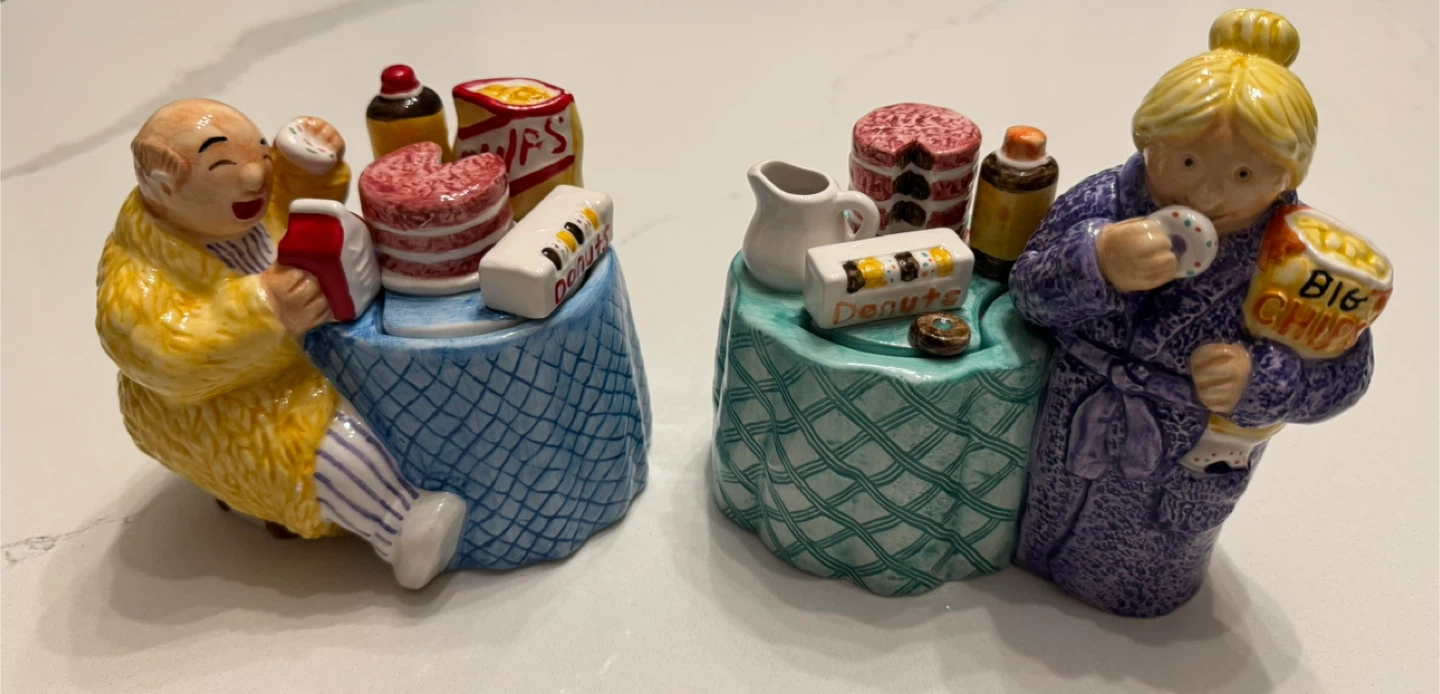 Vintage 1997 Lotus Ceramics Novelty Cream + Sugar Set