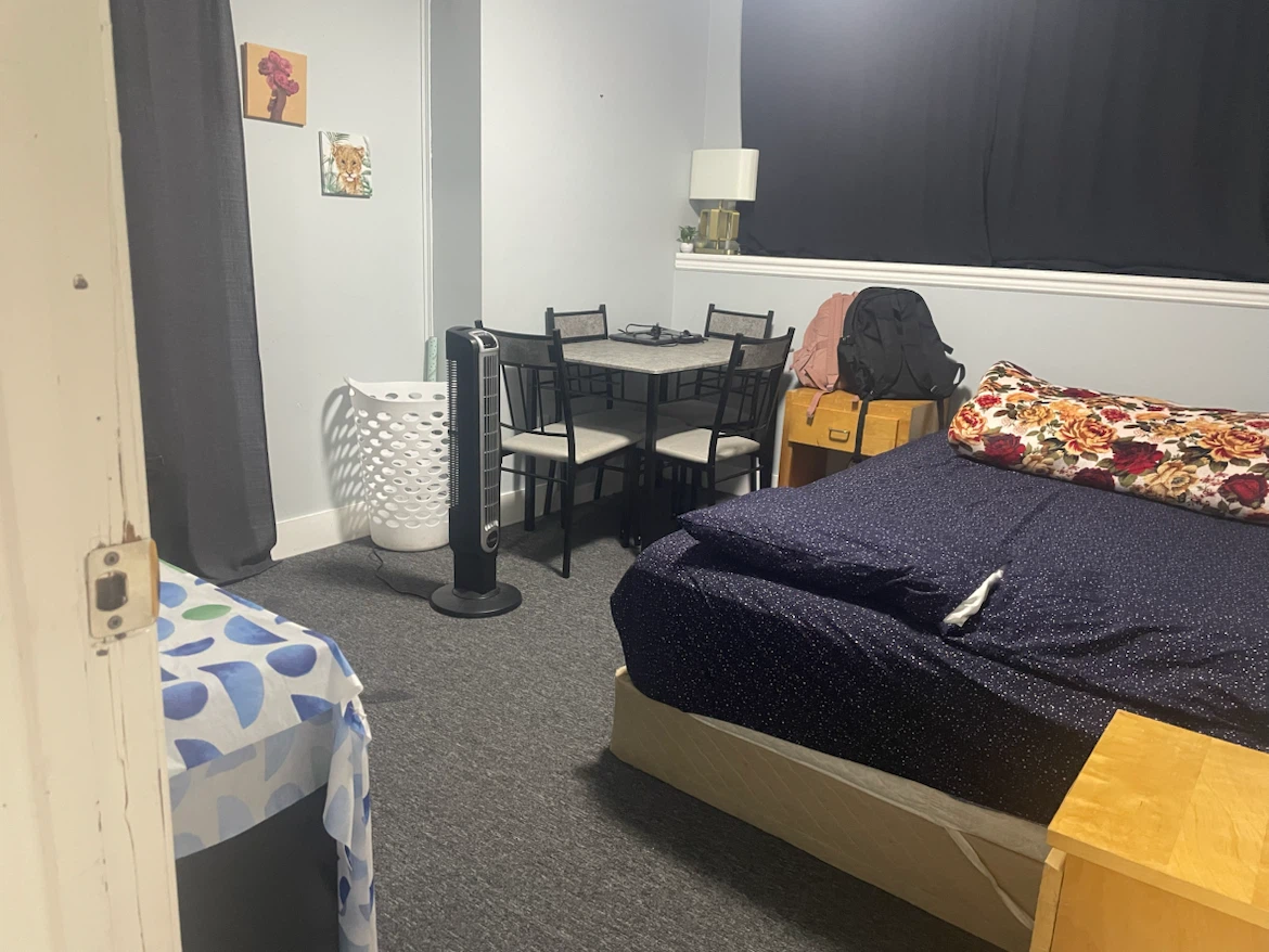One bedroom basement - photo 4