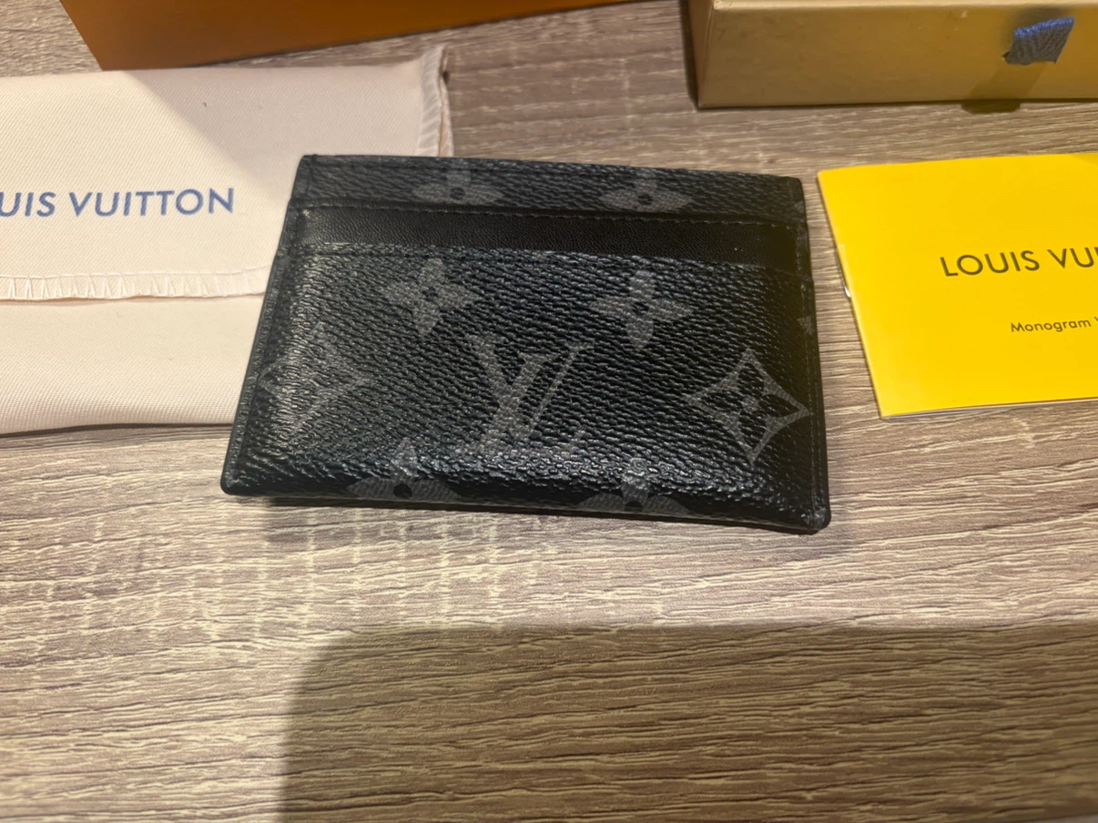 Louis Vuitton Monogram World Tour Card Holder - photo 2