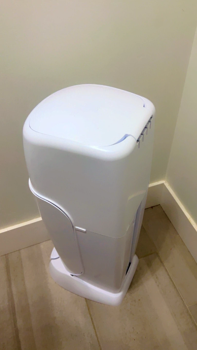 White Diaper Pail - photo 2