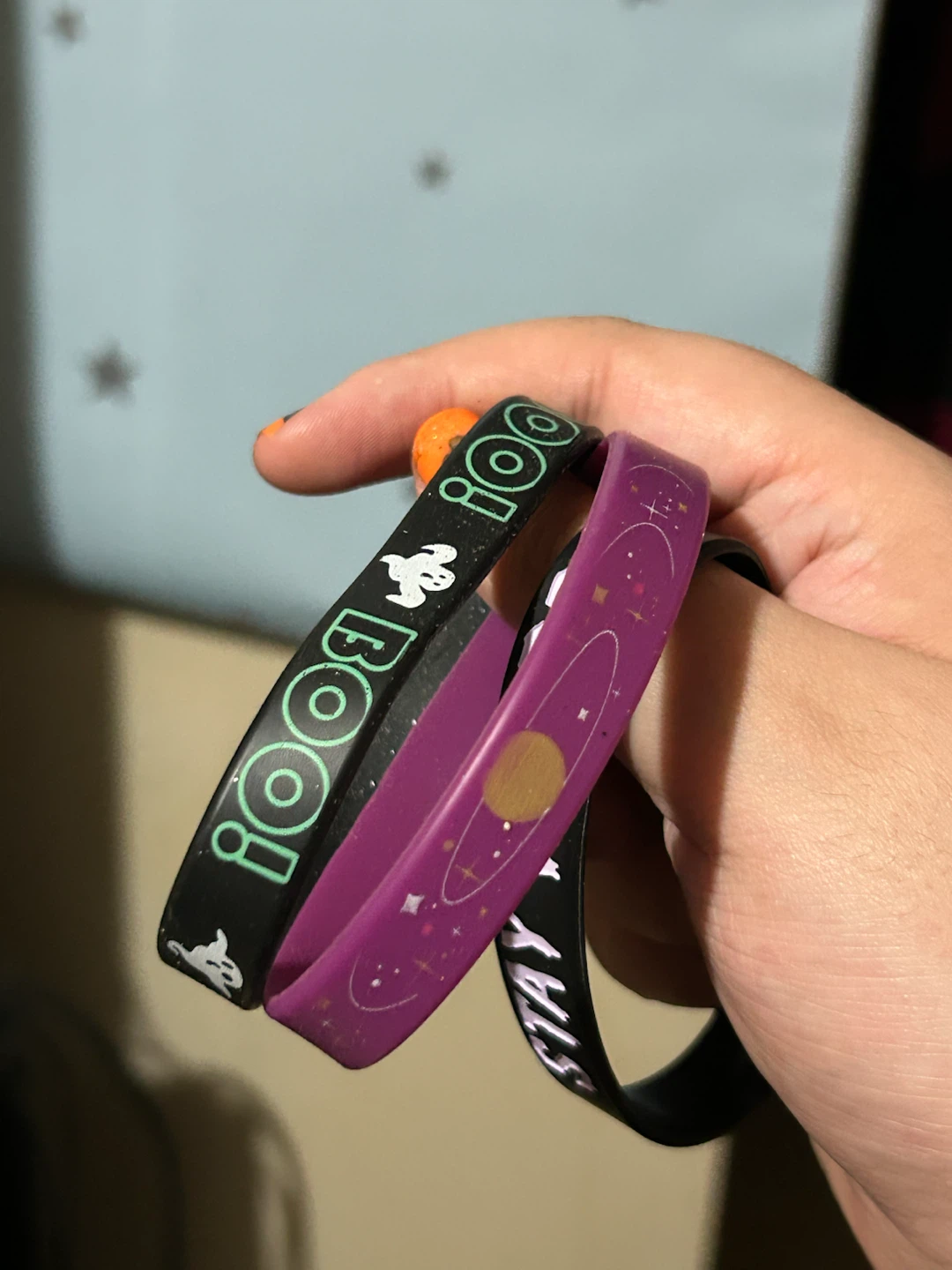 Set of 3 Themed Wristbands - photo 4