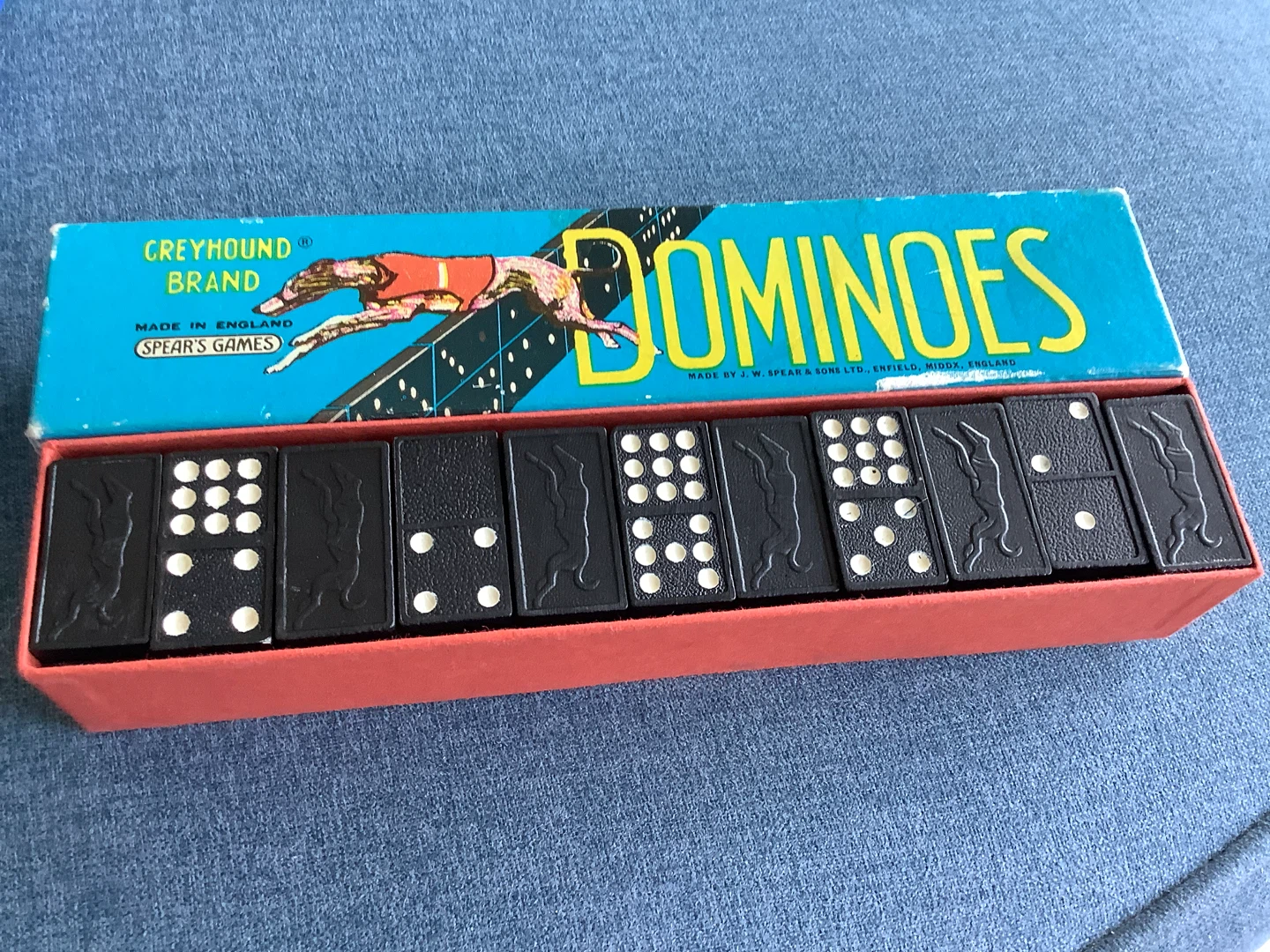 Vtg Greyhound Brand Double 9 Edition Domino Set 🐞 - photo 2