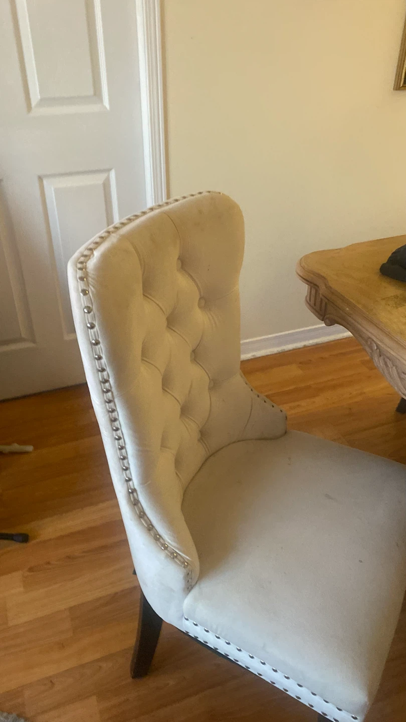 Tufted Accent Chair - photo 4