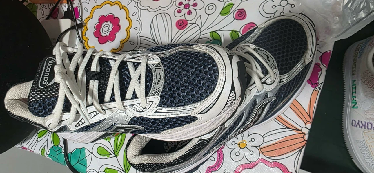 Hermosos zapatos talla 10 28cm